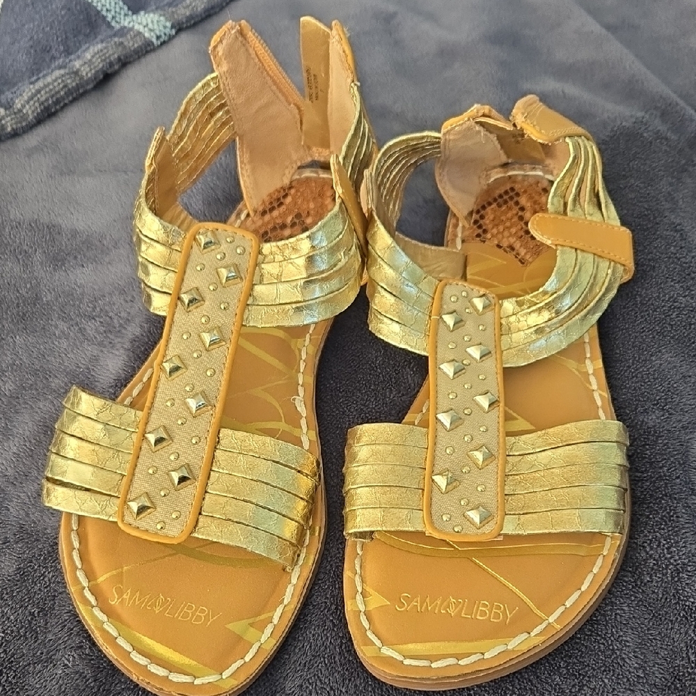 Sam & Libby Gold Tan Strappy Gladiators Studded Sandals 8 Y2k